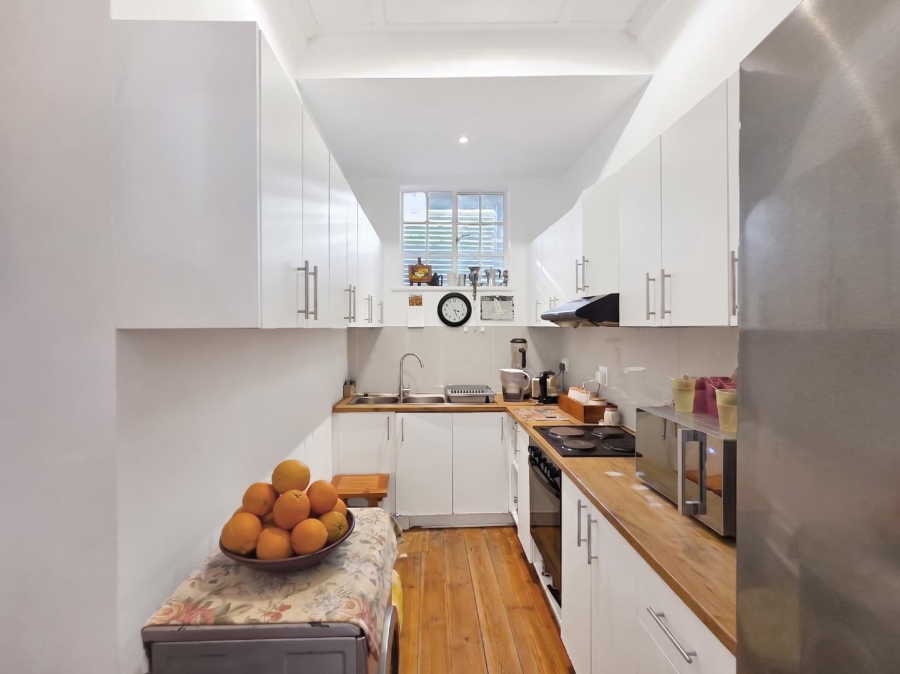 3 Bedroom Property for Sale in Sea Point Western Cape